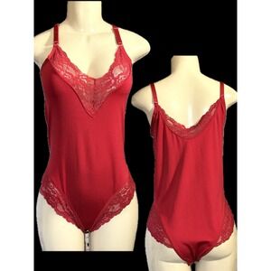 Torrid XL Curve Red Seamless Flirt Bodysuit V-Neck Lace Trim Adjustable Straps
